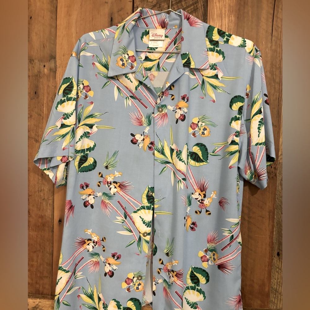Men’s Disney light blue Hawaiian Shirt